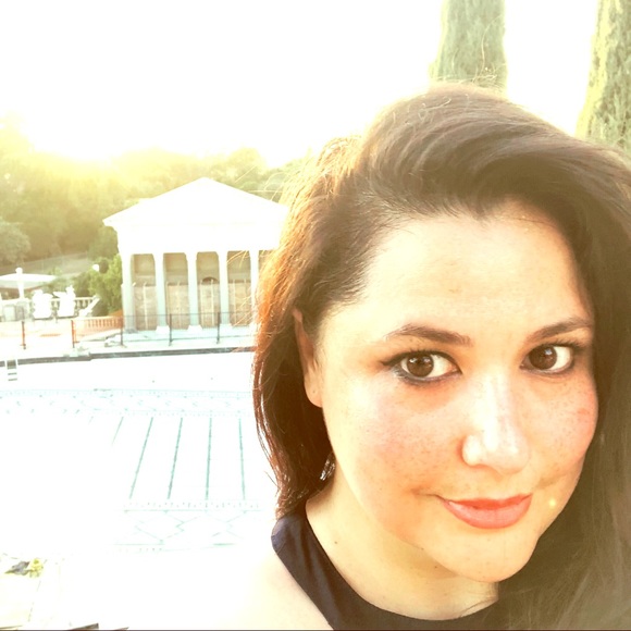 Meet your Posher, Autumn - Picture 2 of 3